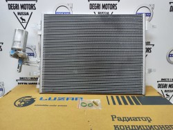Радиатор кондиционера Volvo S60 II, S80 II, XC70 II, XC60 \\ LUZAR LRAC 1060